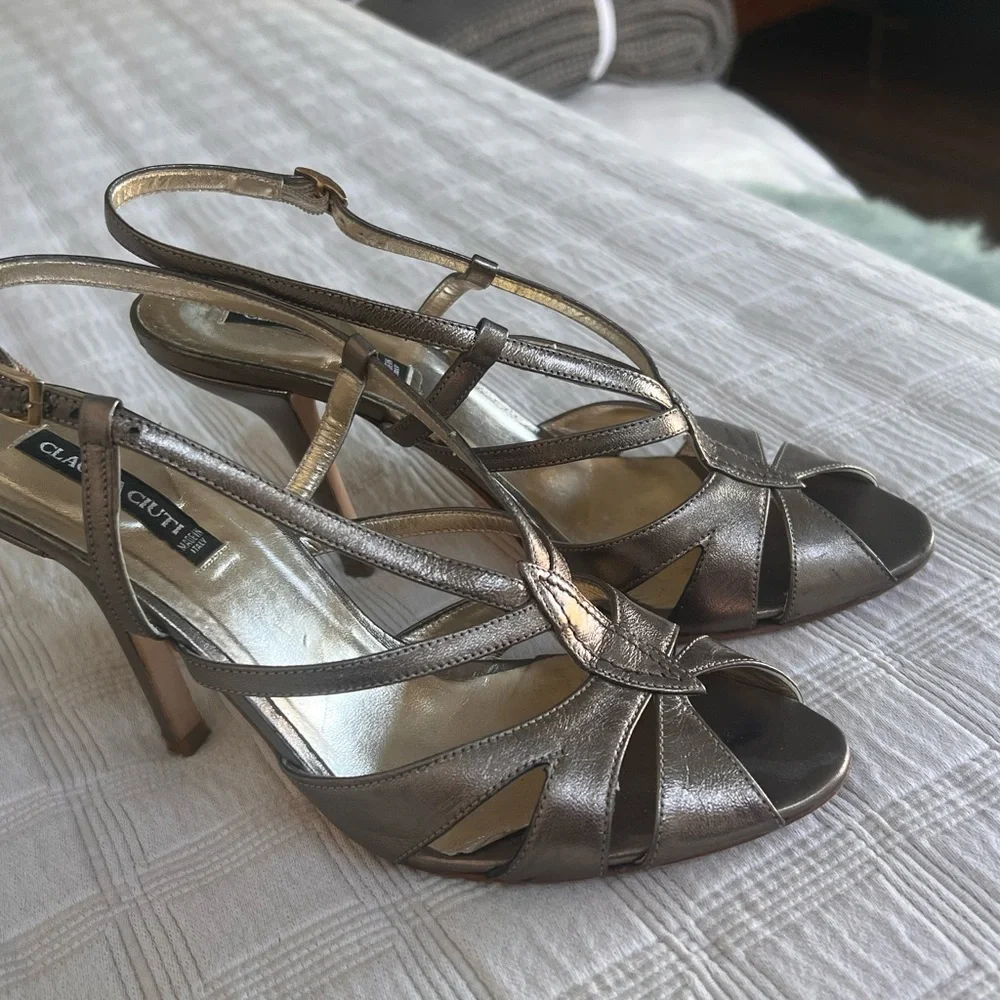 Claudia Ciuti Metallic Bronze Heels - Picture 2 of 5